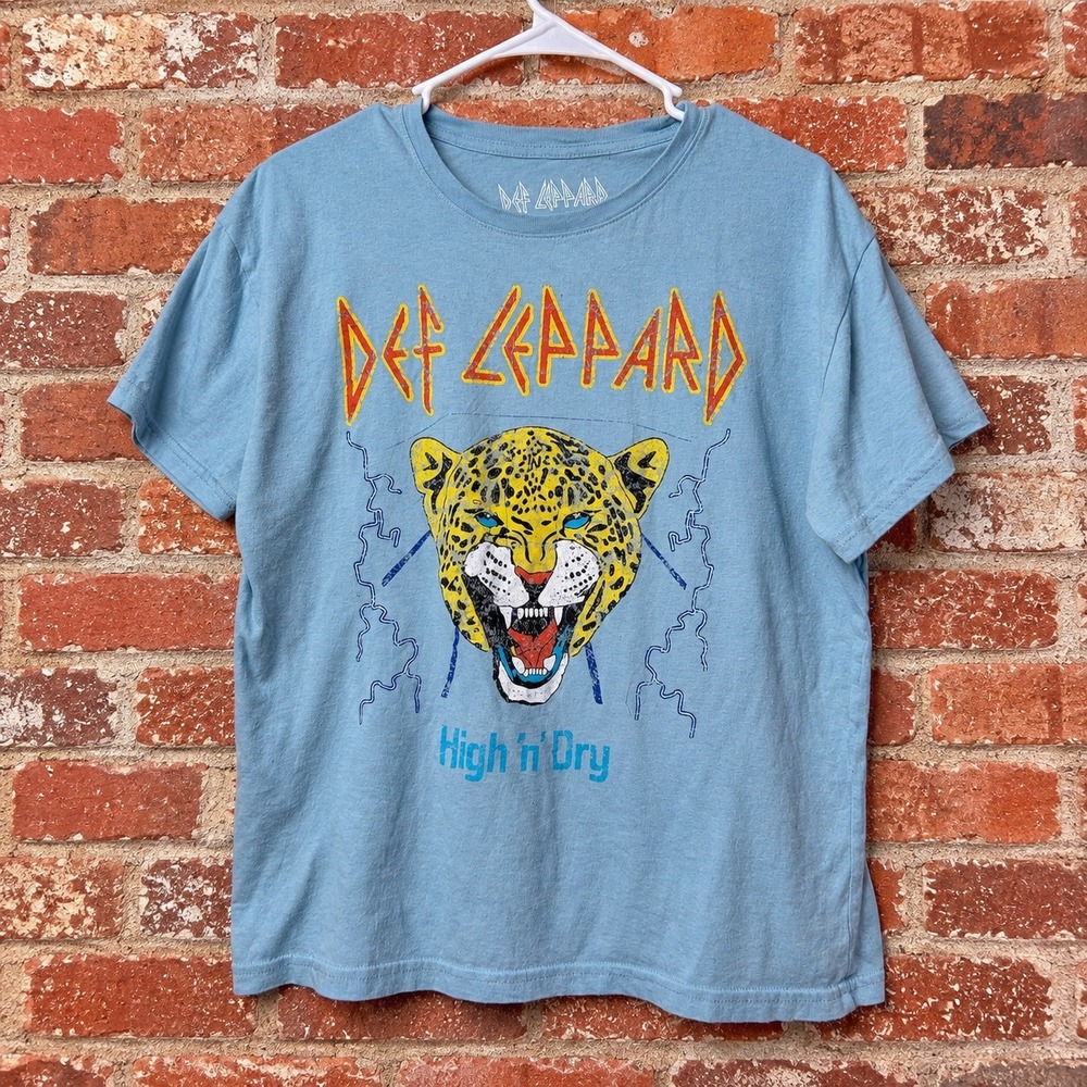 Def Leppard Graphic Tee Leopard Band Shirt Large Cropped Rock Retro Grunge
